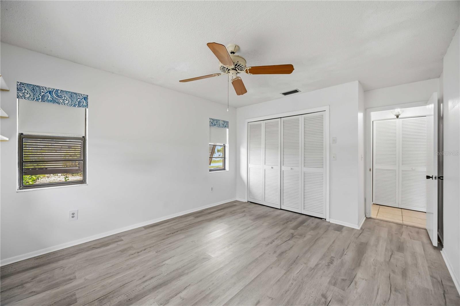 HOURGLASS LAKES PH 1 - Residential
