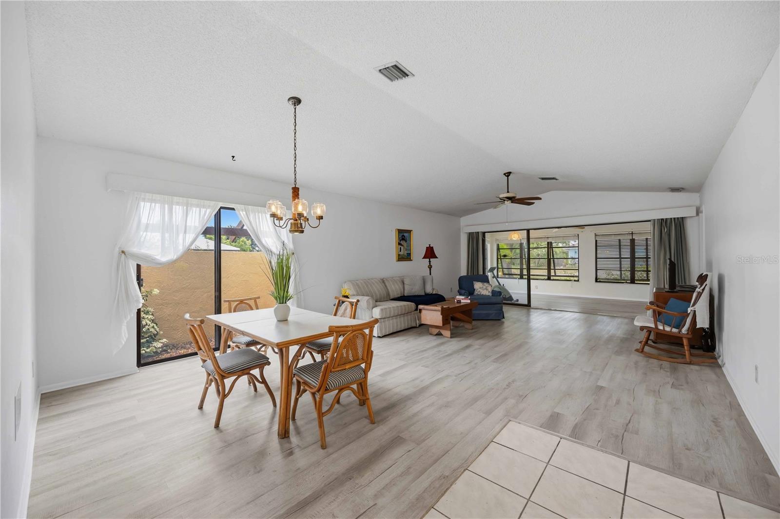 HOURGLASS LAKES PH 1 - Residential