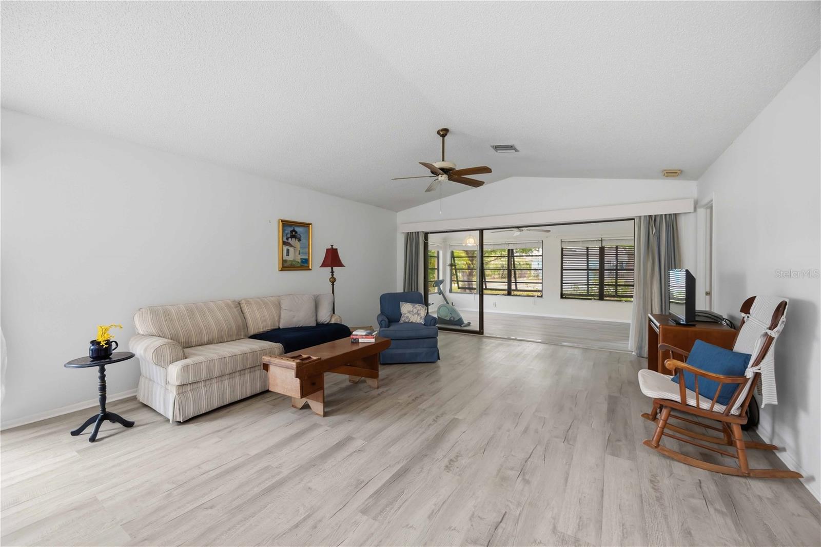 HOURGLASS LAKES PH 1 - Residential