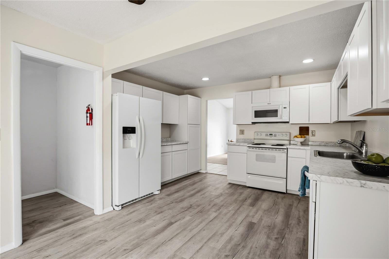 HOURGLASS LAKES PH 1 - Residential