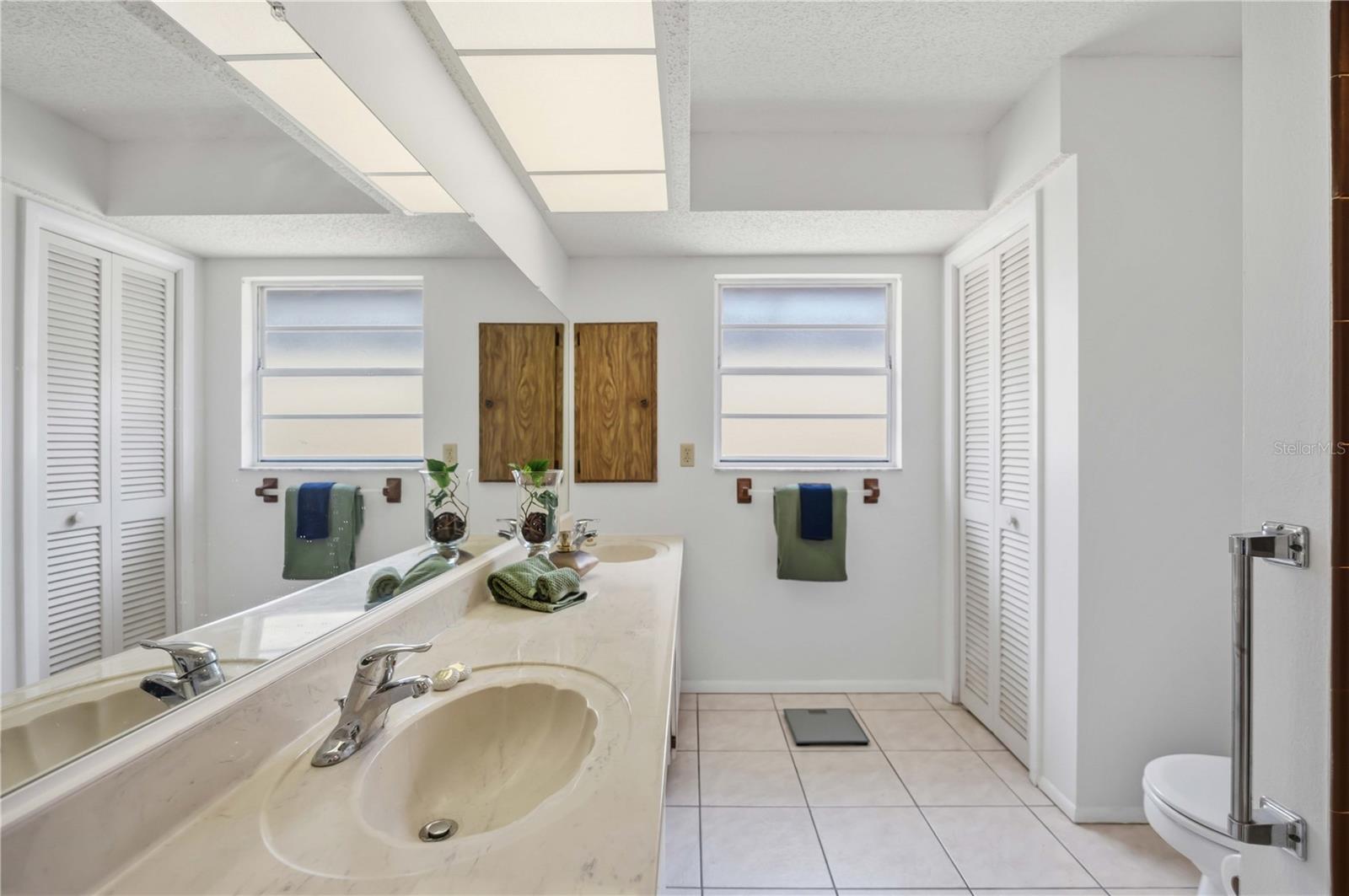 HOURGLASS LAKES PH 1 - Residential