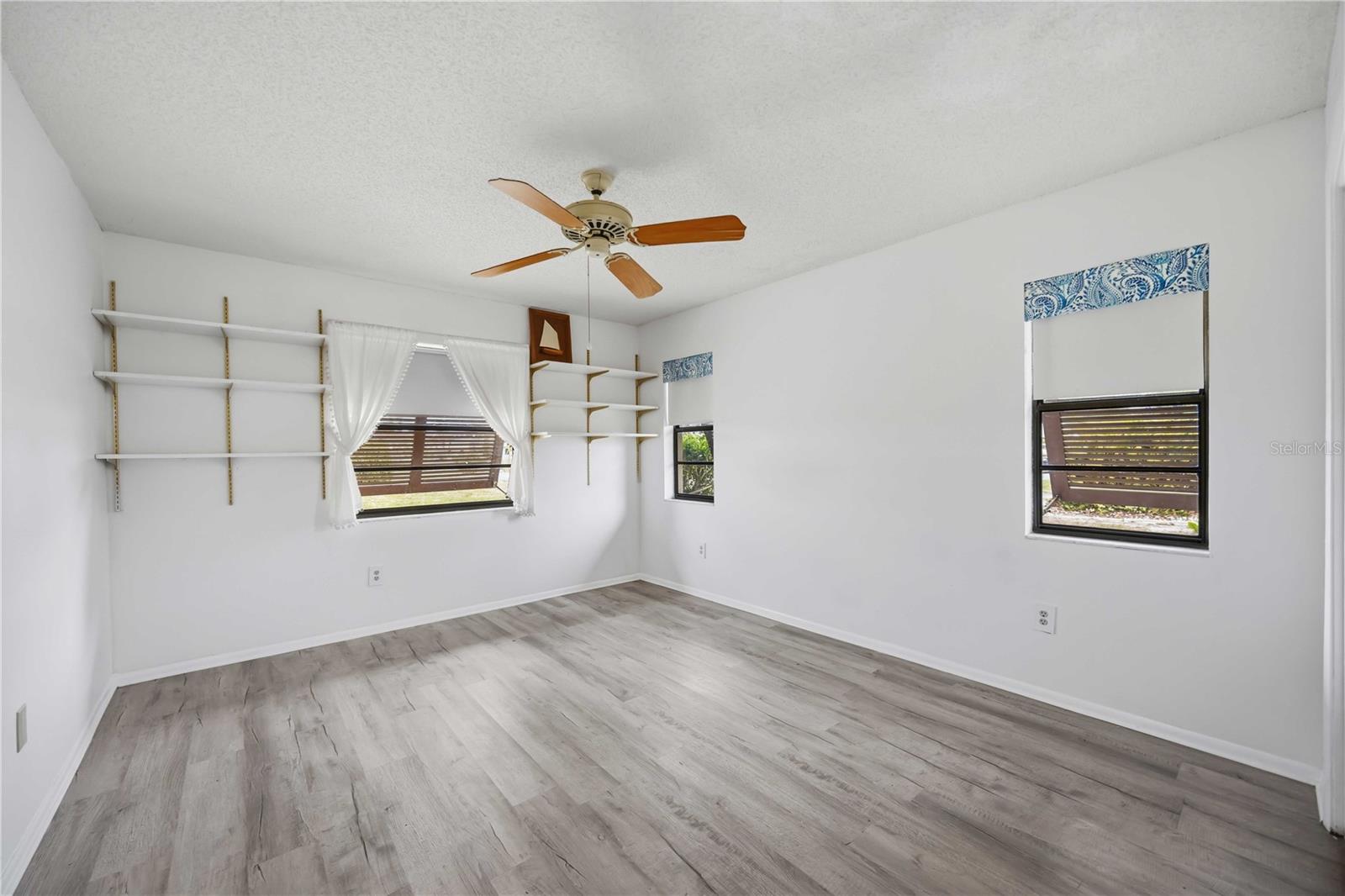 HOURGLASS LAKES PH 1 - Residential