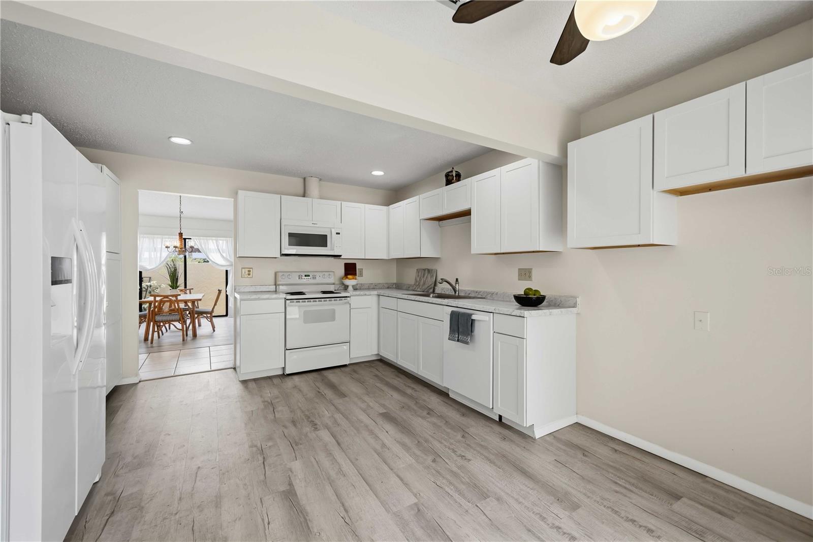 HOURGLASS LAKES PH 1 - Residential