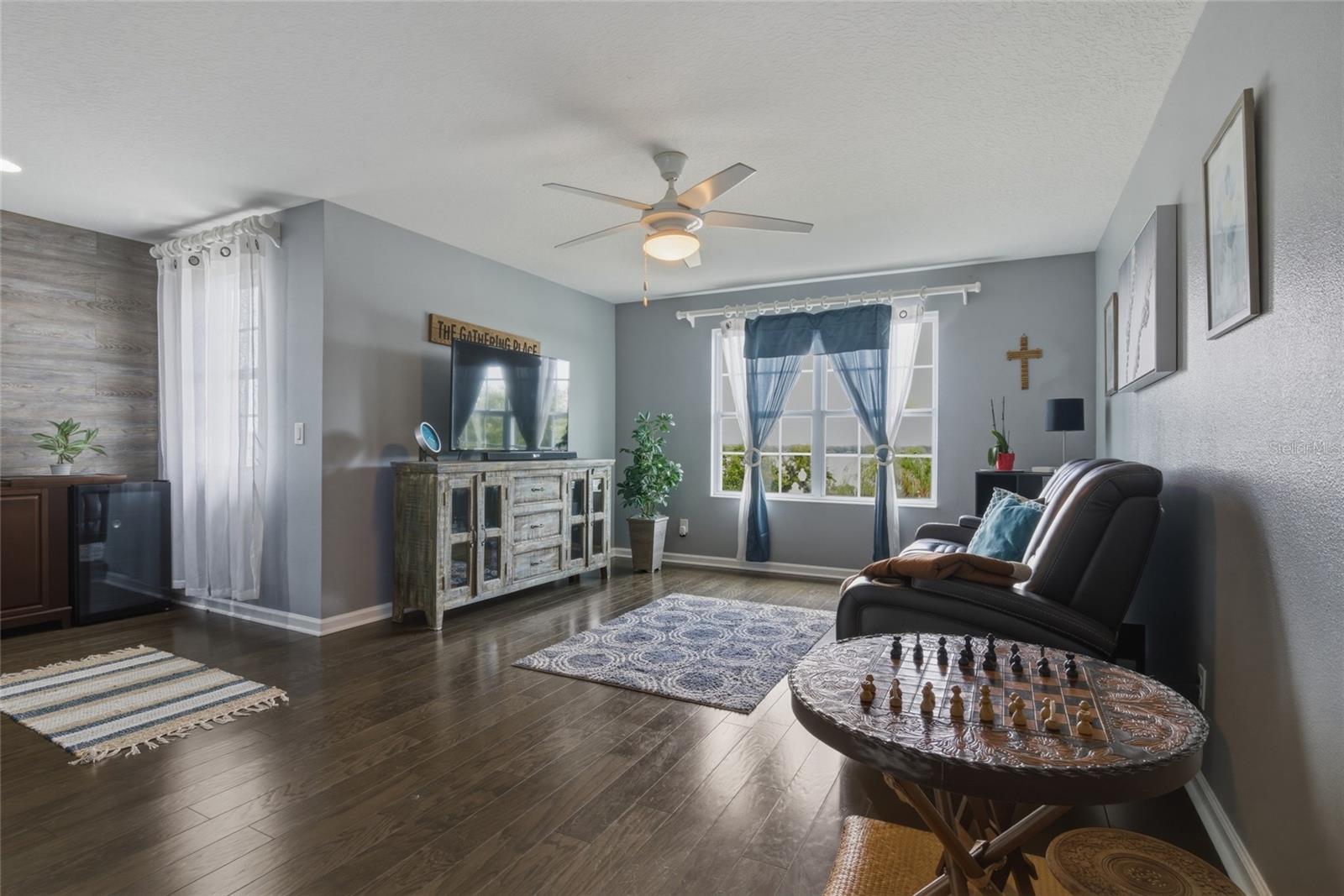 JOHN'S LAKE LANDING - Residential