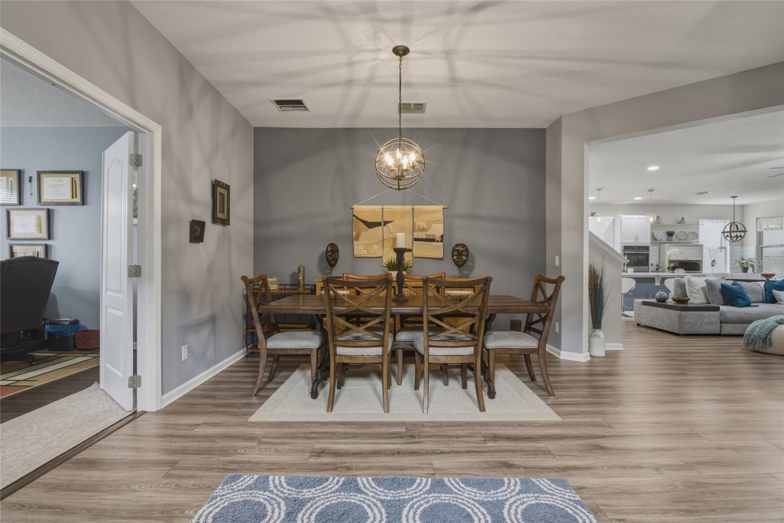 JOHN'S LAKE LANDING - Residential