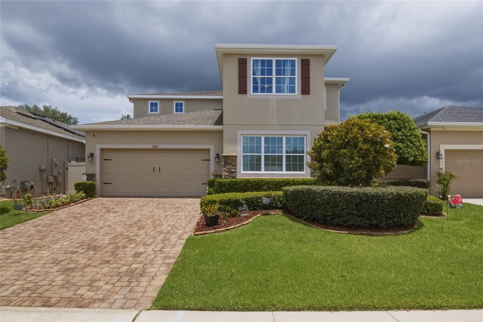 Welcome to 16742 Abbey Hill Court, Clermont, FL 34711 Nestled within the prestigious Johns Lake Landing community in the heart of Central Florida, this stunning 5-bedroom, 3-bathroom residence offers an exceptional blend of refined living and breathtaking natural beauty. From the moment you arrive, this home commands attention — a true showcase of elegance in one of Clermont’s most sought-after neighborhoods.
Inside, a thoughtfully upgraded kitchen serves as the centerpiece of the home, featuring premium finishes, generous counter space, and top-of-the-line appliances that will delight even the most discerning chef. Whether hosting intimate dinner parties or grand gatherings, this kitchen is as functional as it is beautiful.
Five spacious bedrooms offer versatility for growing families, visiting guests, or a private retreat. Three full bathrooms, each finished with quality appointments, ensure comfort and convenience for every member of the household.
This residence has been fully outfitted as a sophisticated smart home, placing complete control of your environment at your fingertips — or the sound of your voice. Lighting, ceiling fans, thermostats, the garage door, the front door, and the irrigation system can all be seamlessly managed via voice command or dedicated mobile apps. Whether you’re relaxing in the living room or traveling across the country, your home responds to you with effortless intelligence.
A welcome bonus for nature lovers — both the loft and the office offer pleasant views of Johns Lake, providing a calming glimpse of the water that makes for an inspiring workspace or a relaxing place to unwind at the end of the day.
Residents of Johns Lake Landing also enjoy access to a sparkling community pool, playground, and beautifully maintained common areas, all just minutes from Florida’s Turnpike, premier shopping, dining, and the magic of the Orlando area.
Luxury, location, and lifestyle — this is the one you’ve been waiting for.
