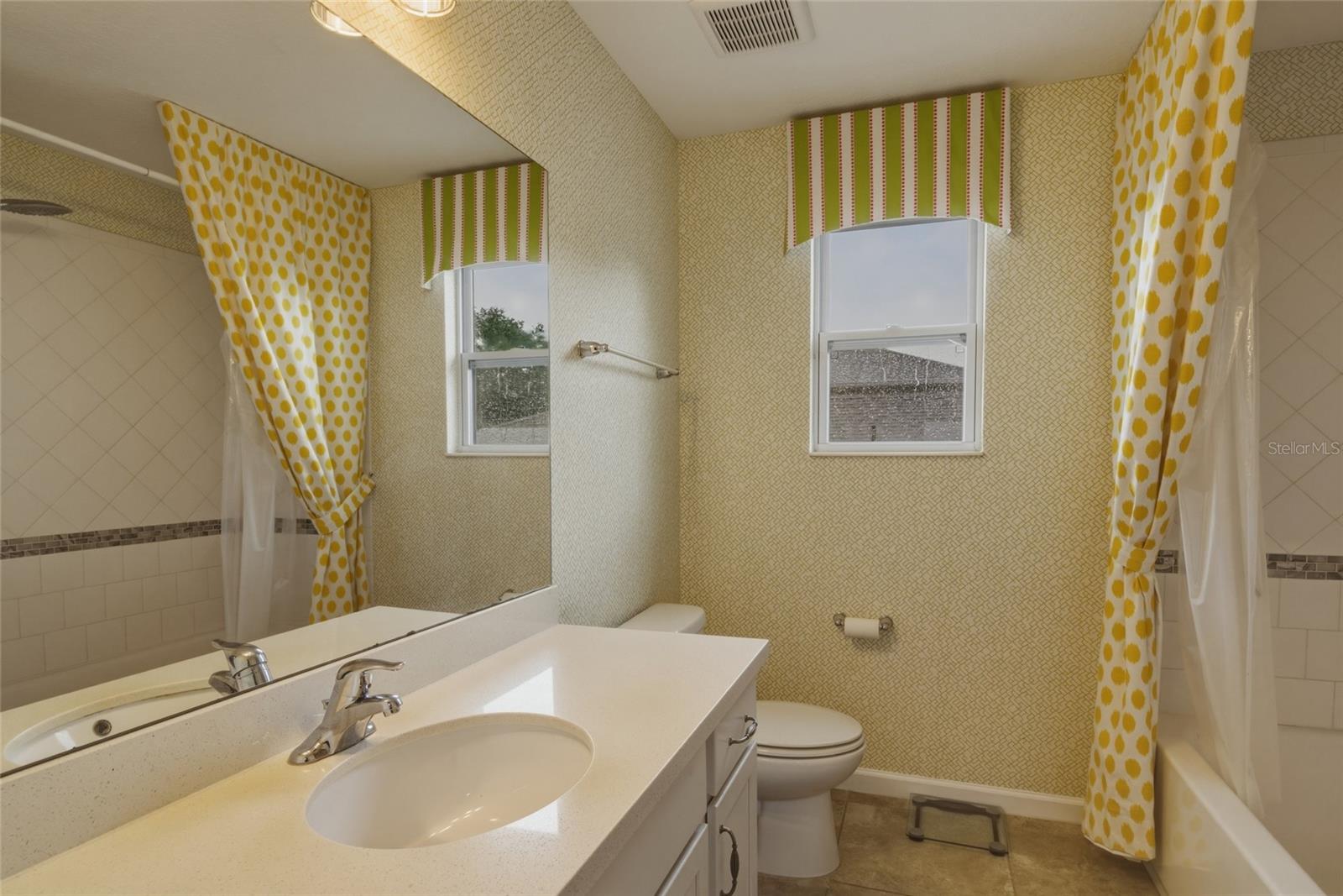 JOHN'S LAKE LANDING - Residential