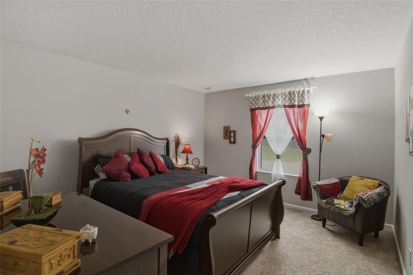JOHN'S LAKE LANDING - Residential