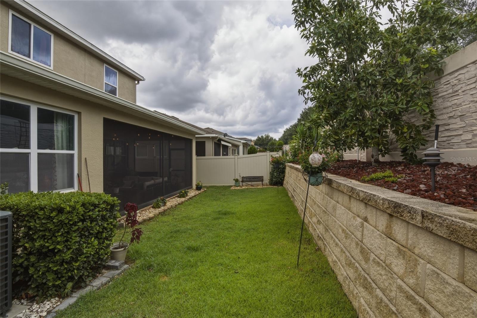 JOHN'S LAKE LANDING - Residential