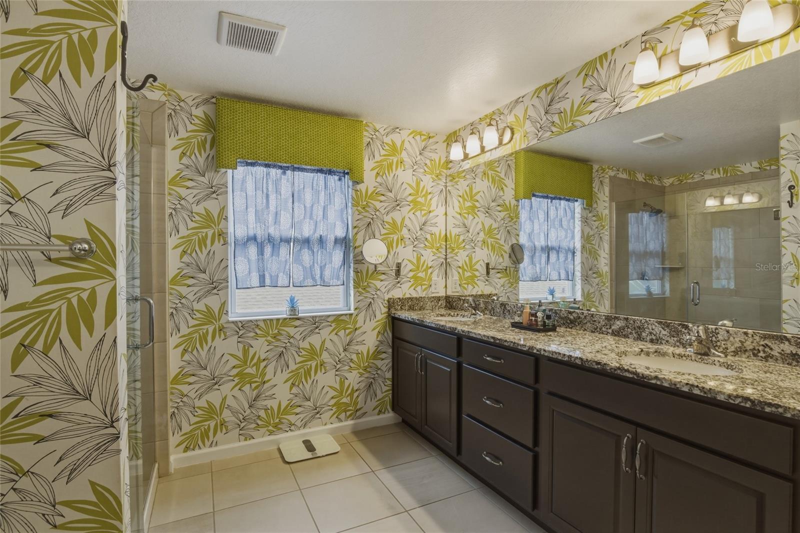 JOHN'S LAKE LANDING - Residential