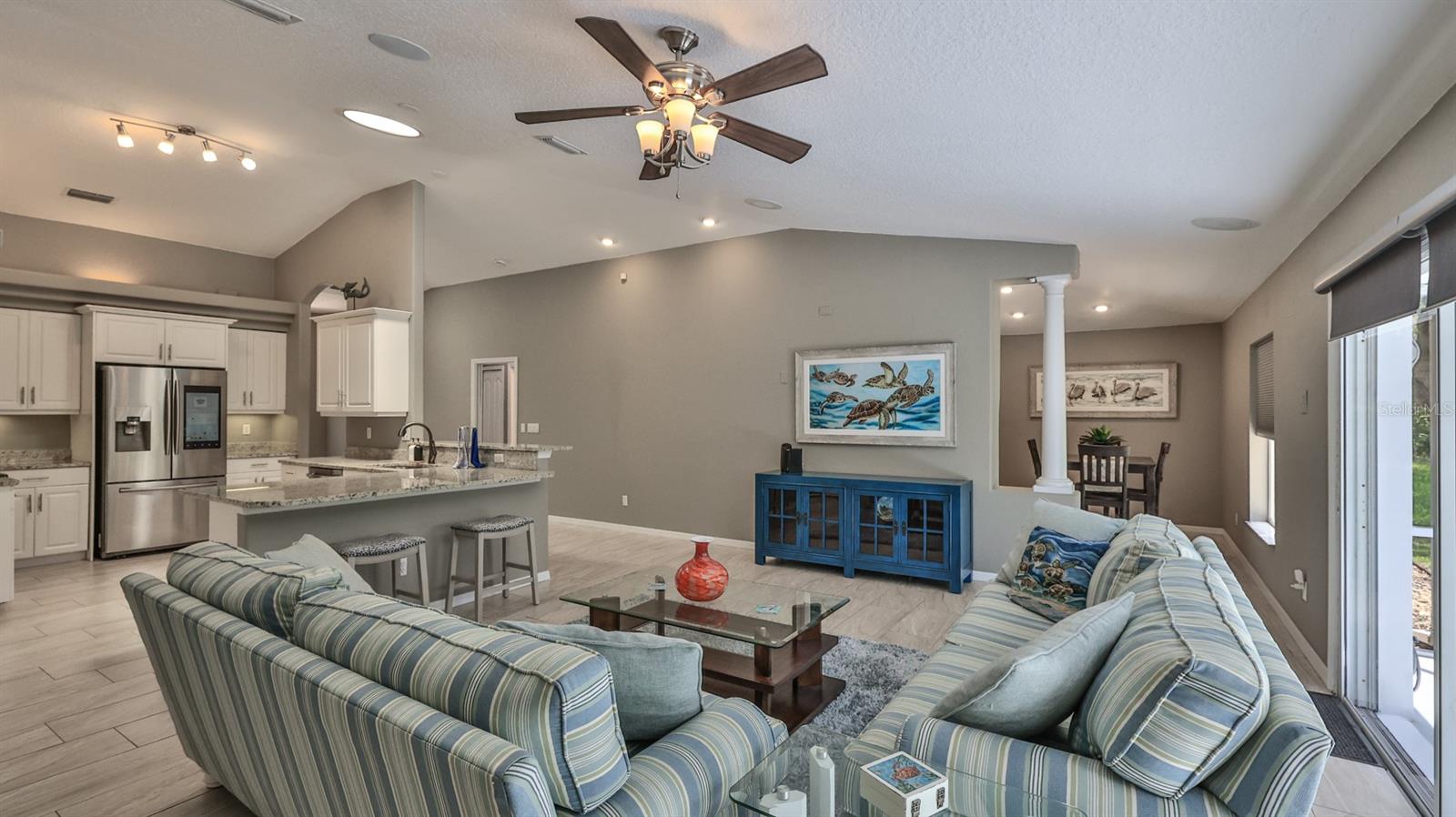 LIONSPAW ACCLAIM TR A - Residential