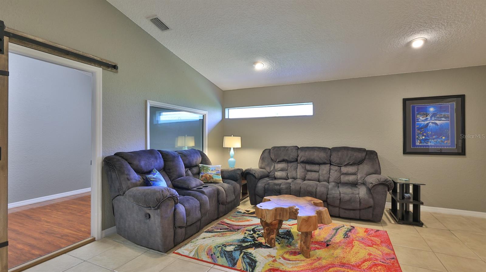 LIONSPAW ACCLAIM TR A - Residential