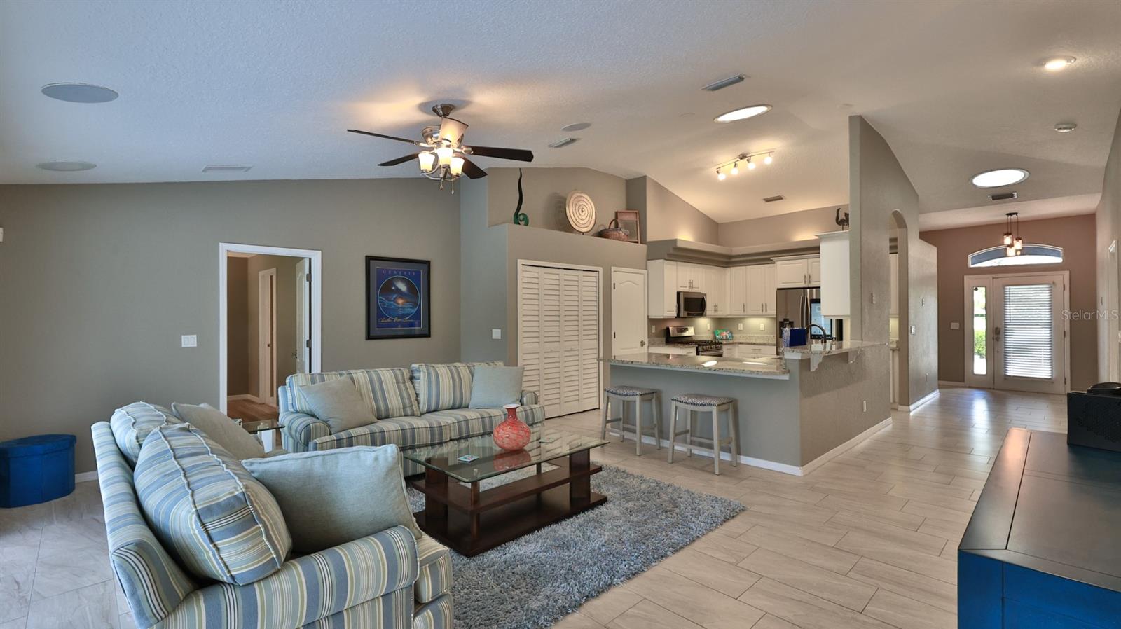 LIONSPAW ACCLAIM TR A - Residential