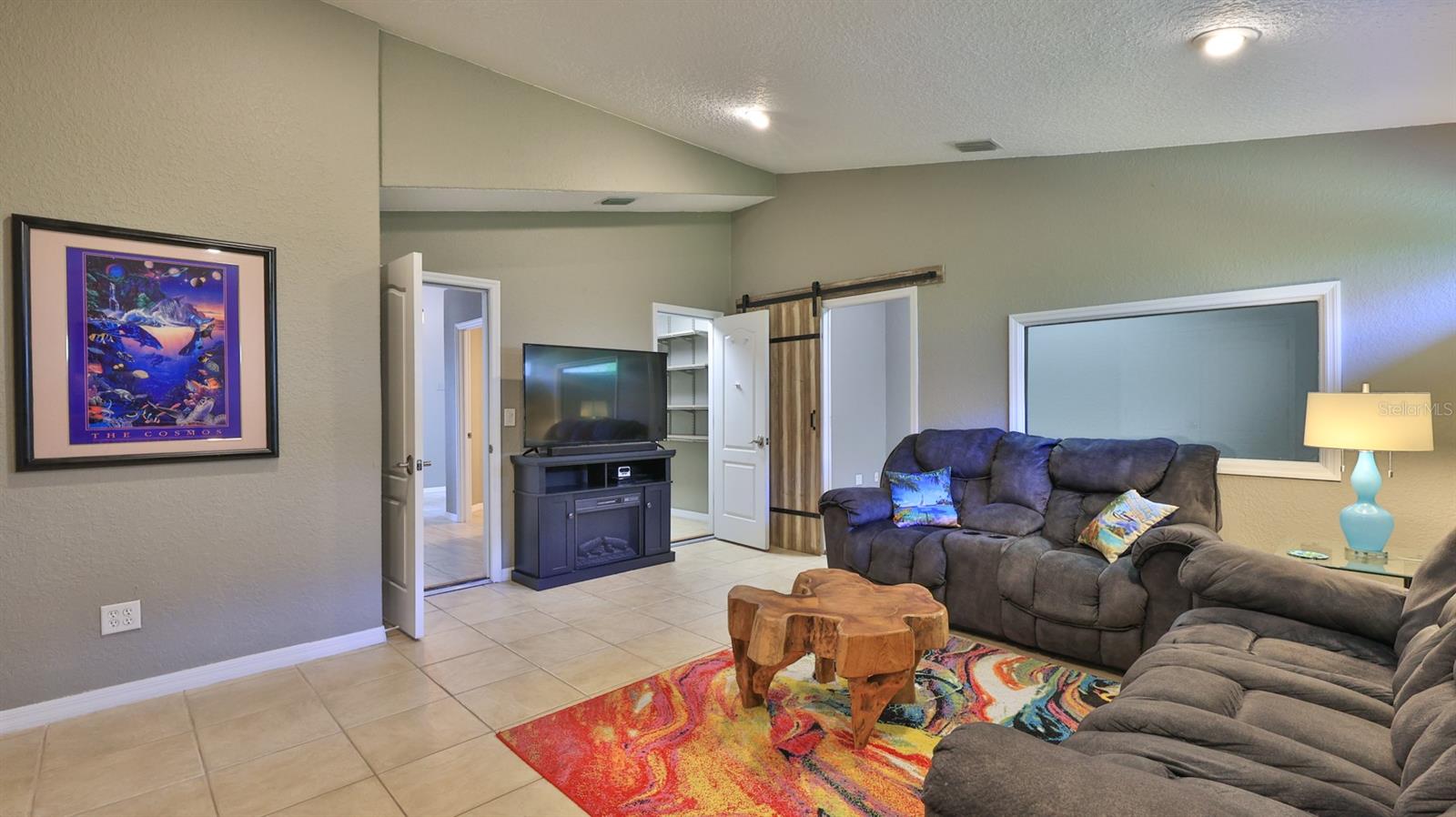 LIONSPAW ACCLAIM TR A - Residential
