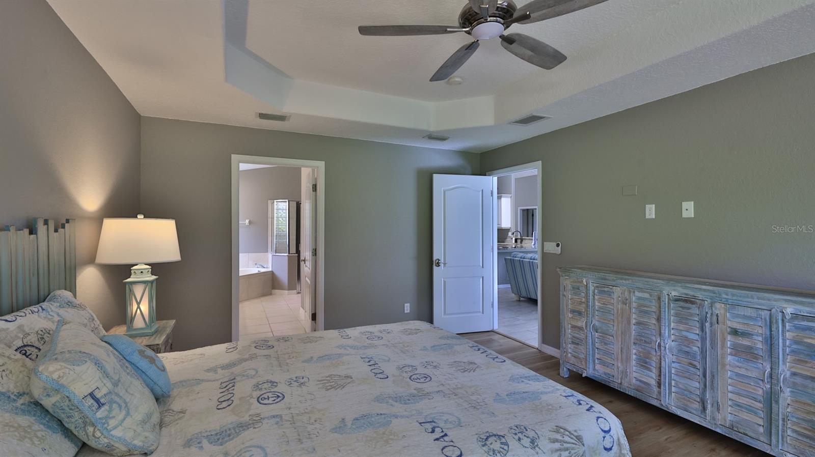 LIONSPAW ACCLAIM TR A - Residential