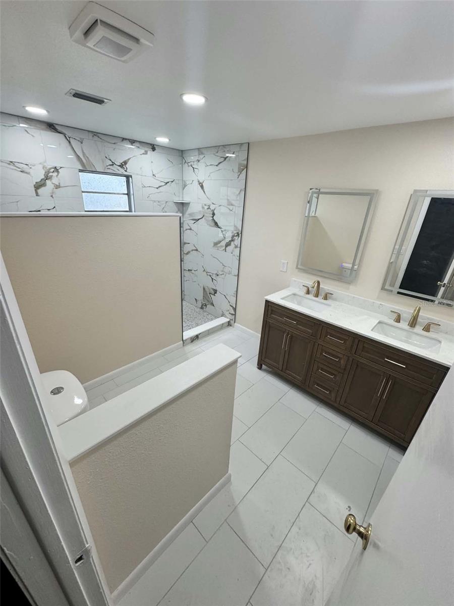 LAKE PADGETT ESTATES - Residential