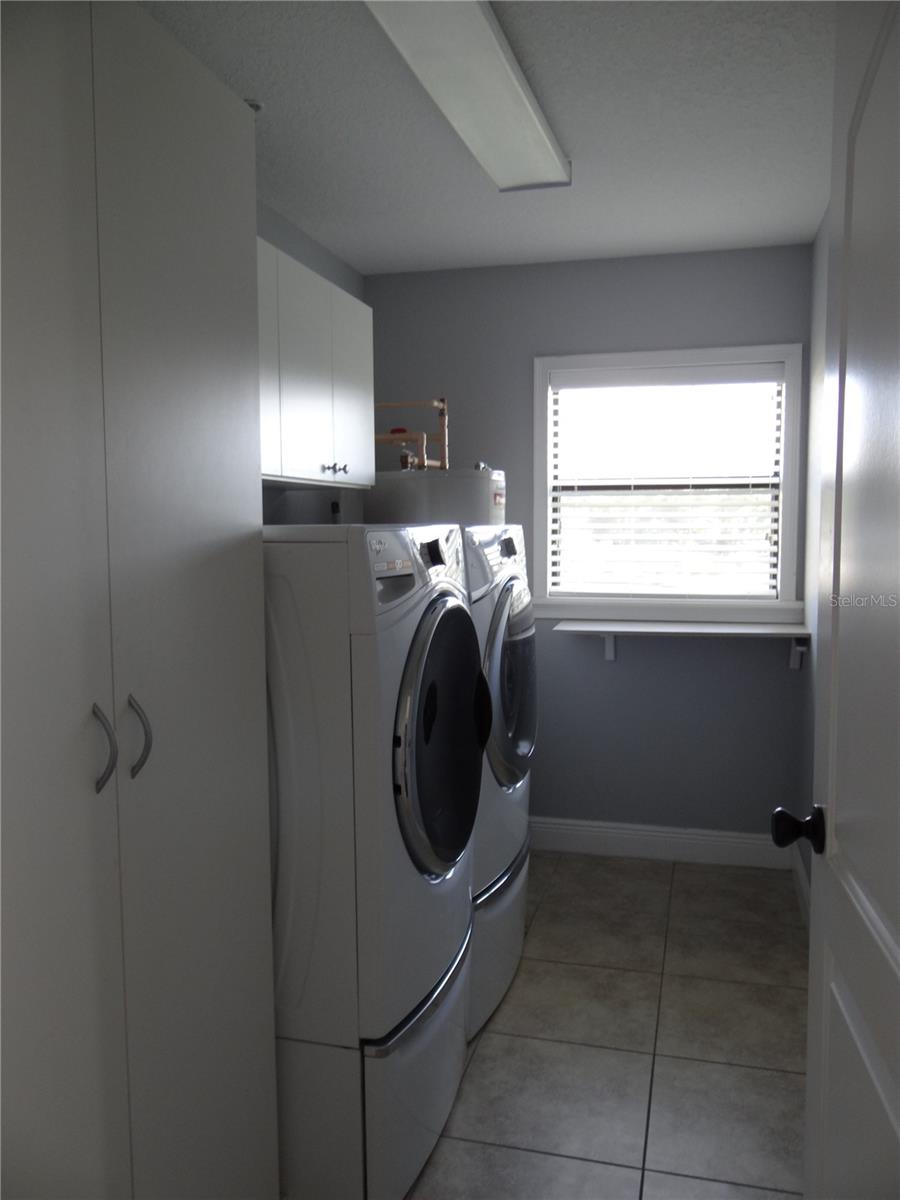 WINDWARD/LK CONWAY - Residential Lease