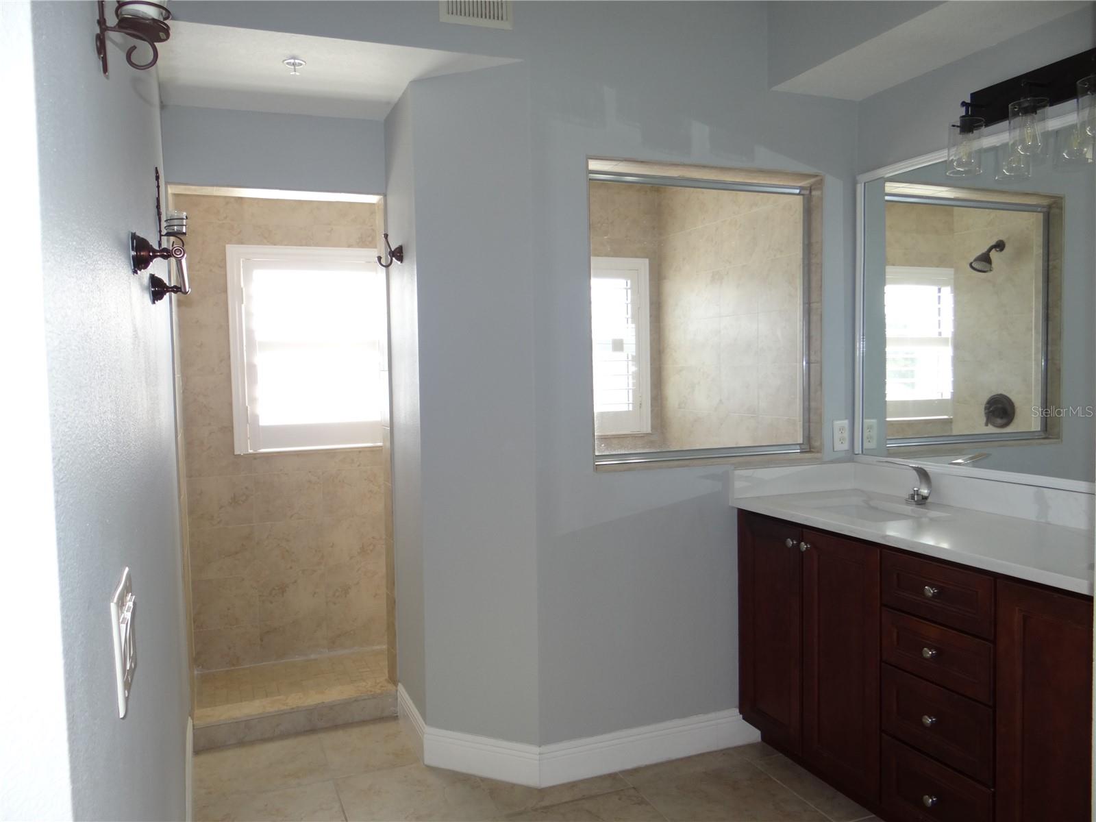 WINDWARD/LK CONWAY - Residential Lease
