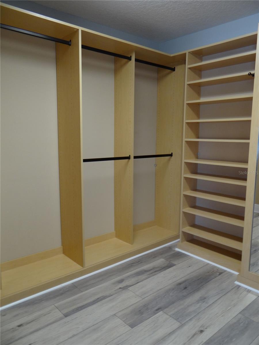 WINDWARD/LK CONWAY - Residential Lease