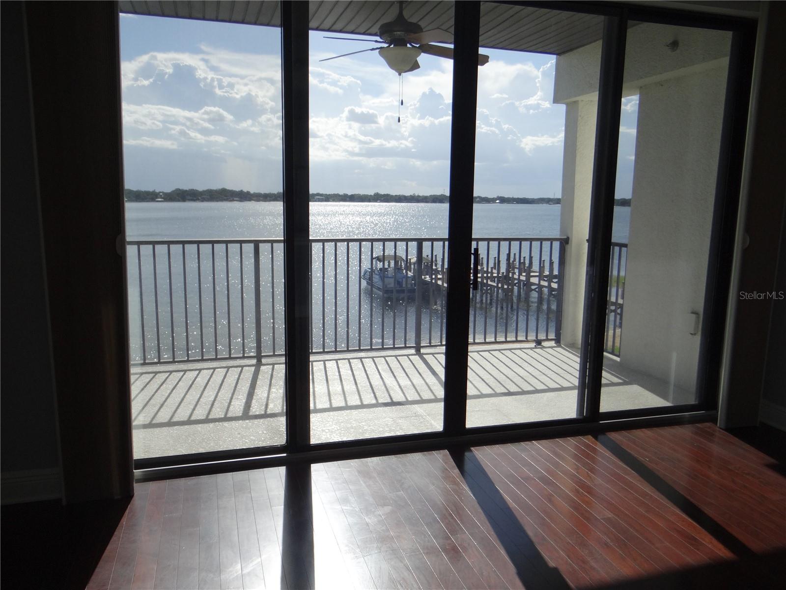 WINDWARD/LK CONWAY - Residential Lease