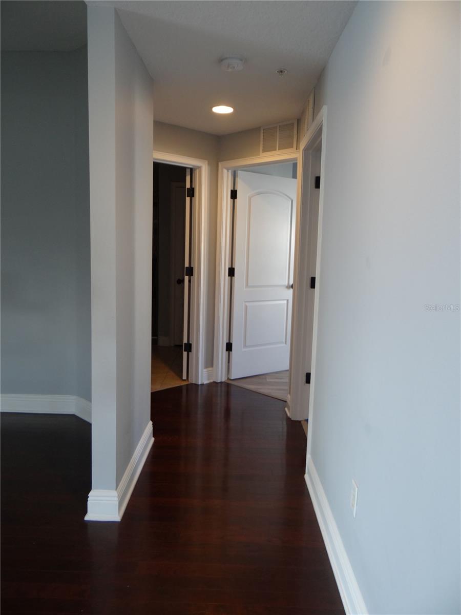 WINDWARD/LK CONWAY - Residential Lease