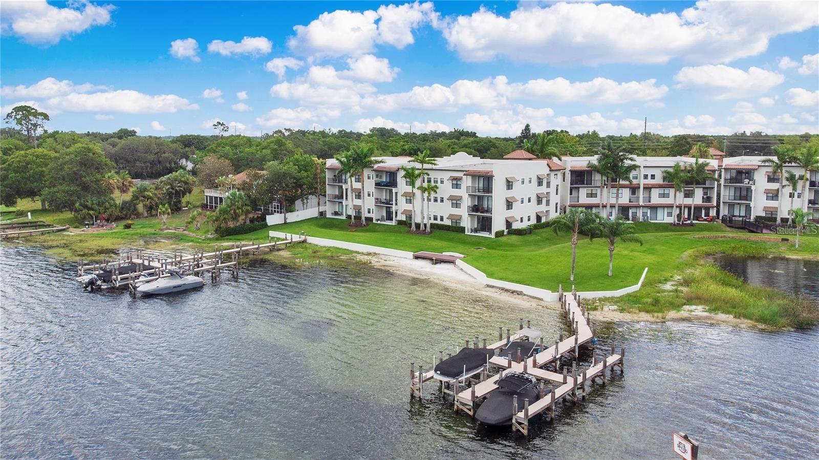 WINDWARD/LK CONWAY - Residential Lease