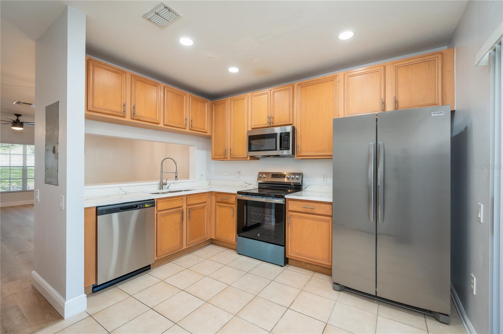 CHASE TWNHMS - Residential Lease