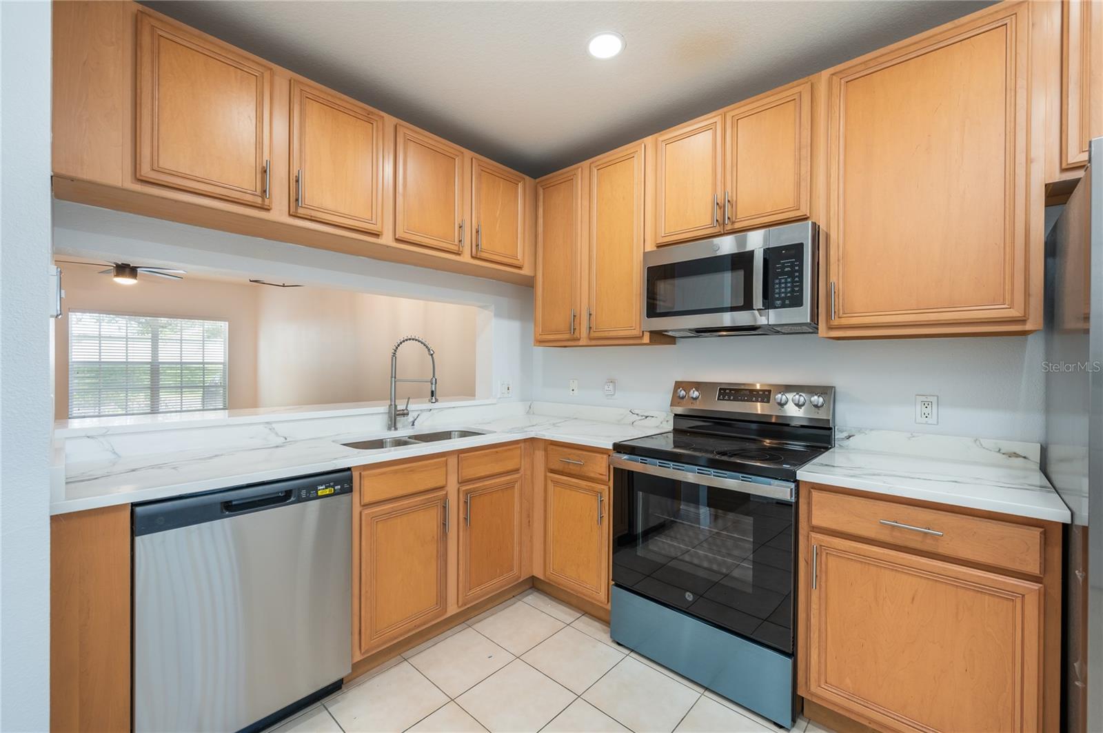 CHASE TWNHMS - Residential Lease