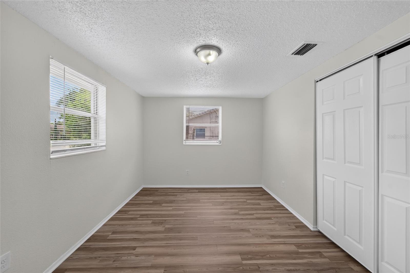BAY CREST PARK UNIT 01 - Residential