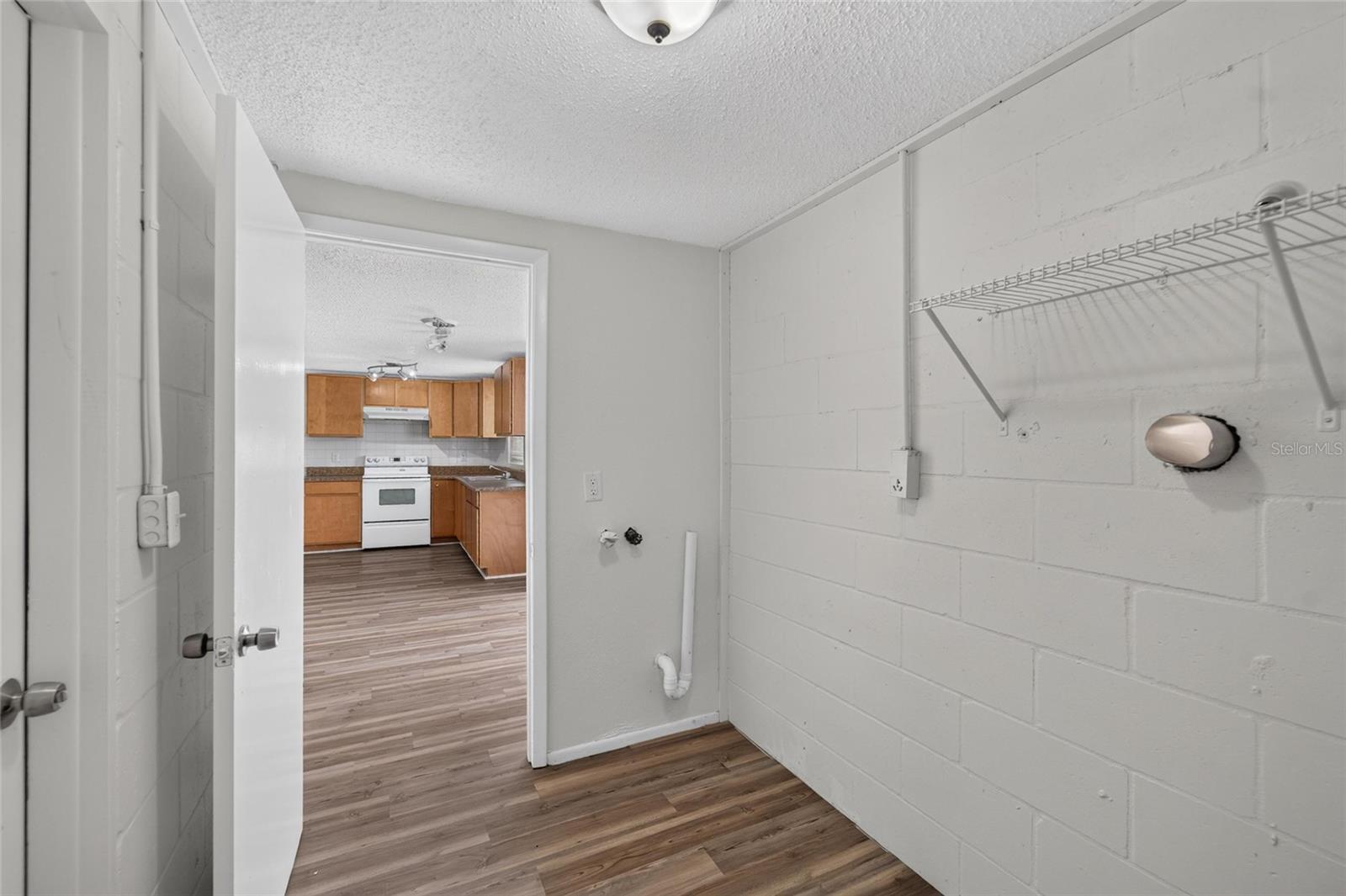 BAY CREST PARK UNIT 01 - Residential