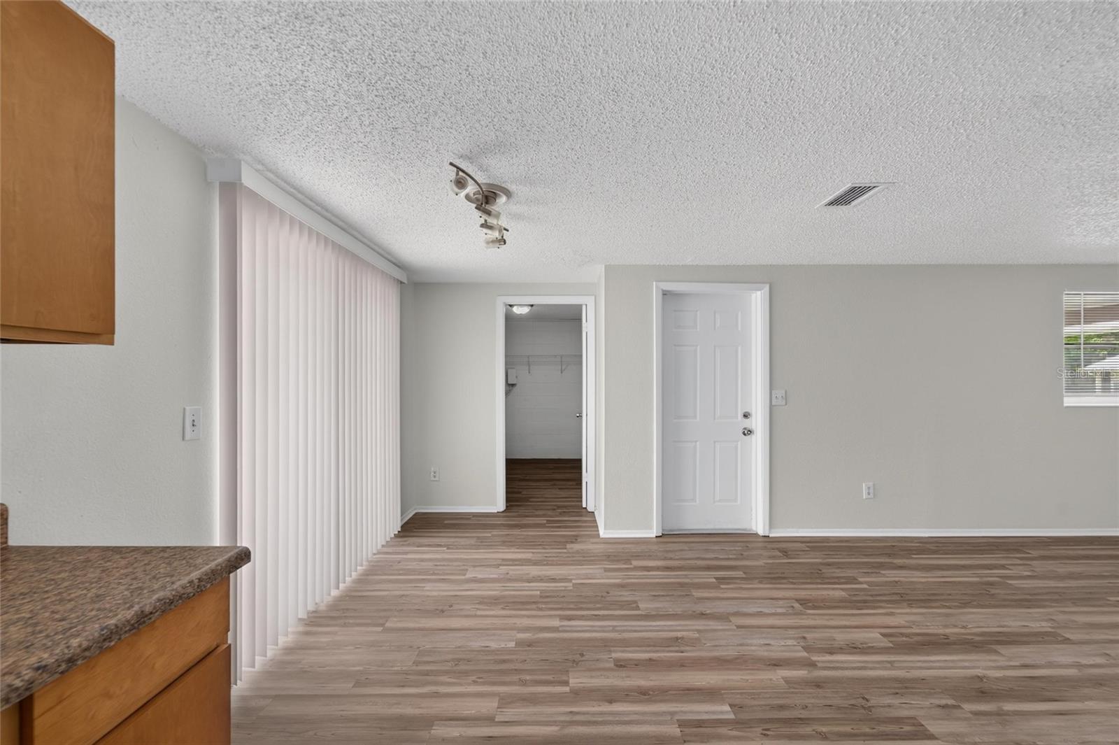 BAY CREST PARK UNIT 01 - Residential