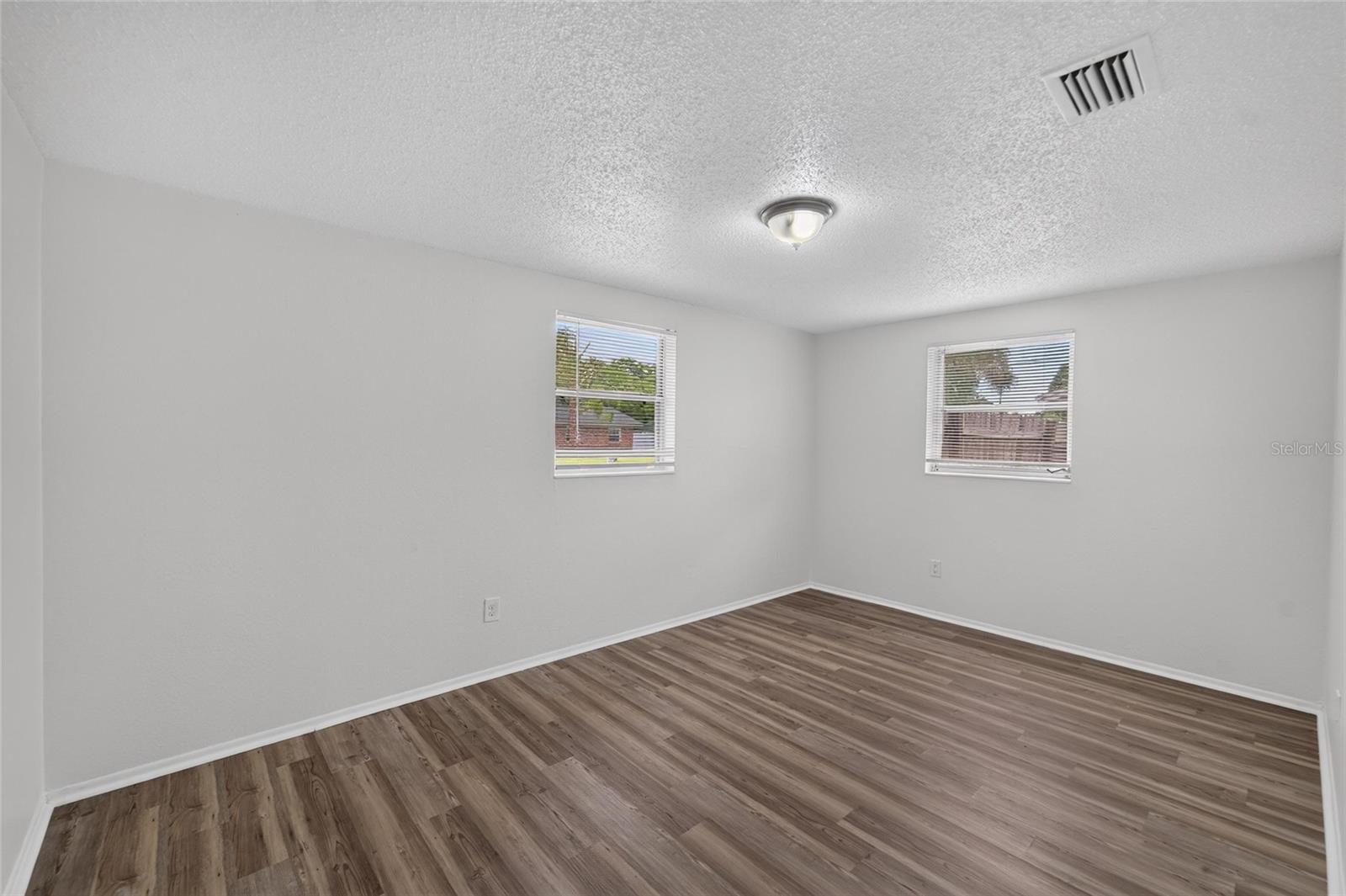 BAY CREST PARK UNIT 01 - Residential