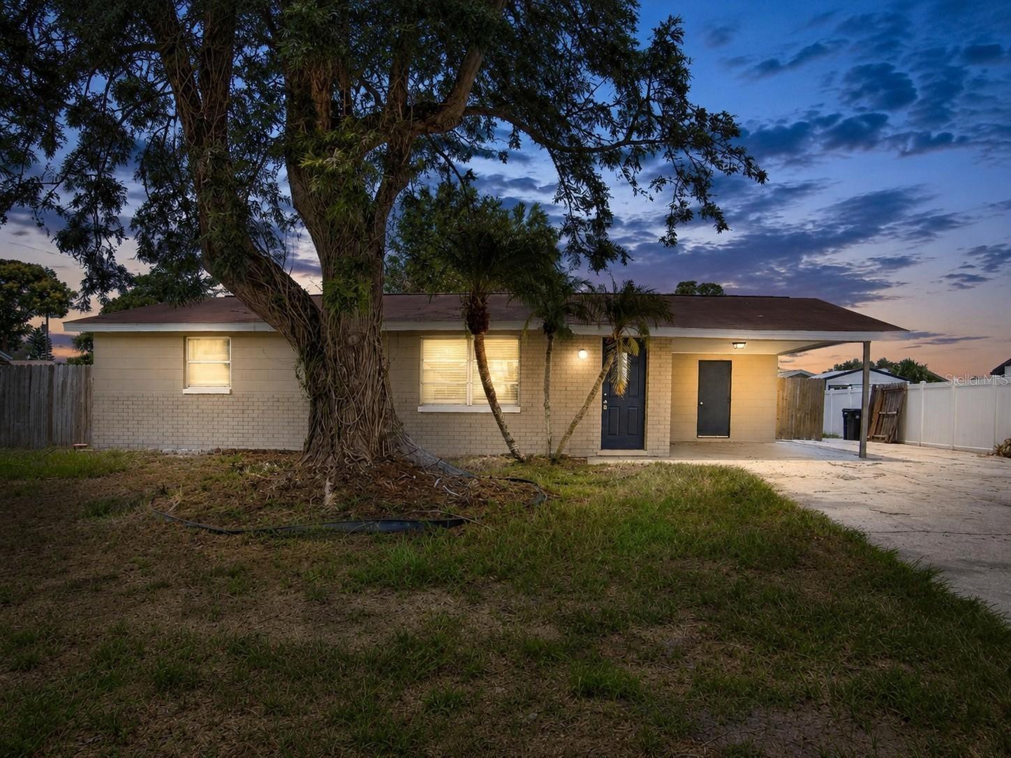 BAY CREST PARK UNIT 01 - Residential