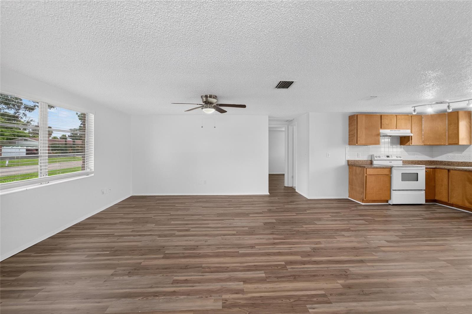 BAY CREST PARK UNIT 01 - Residential