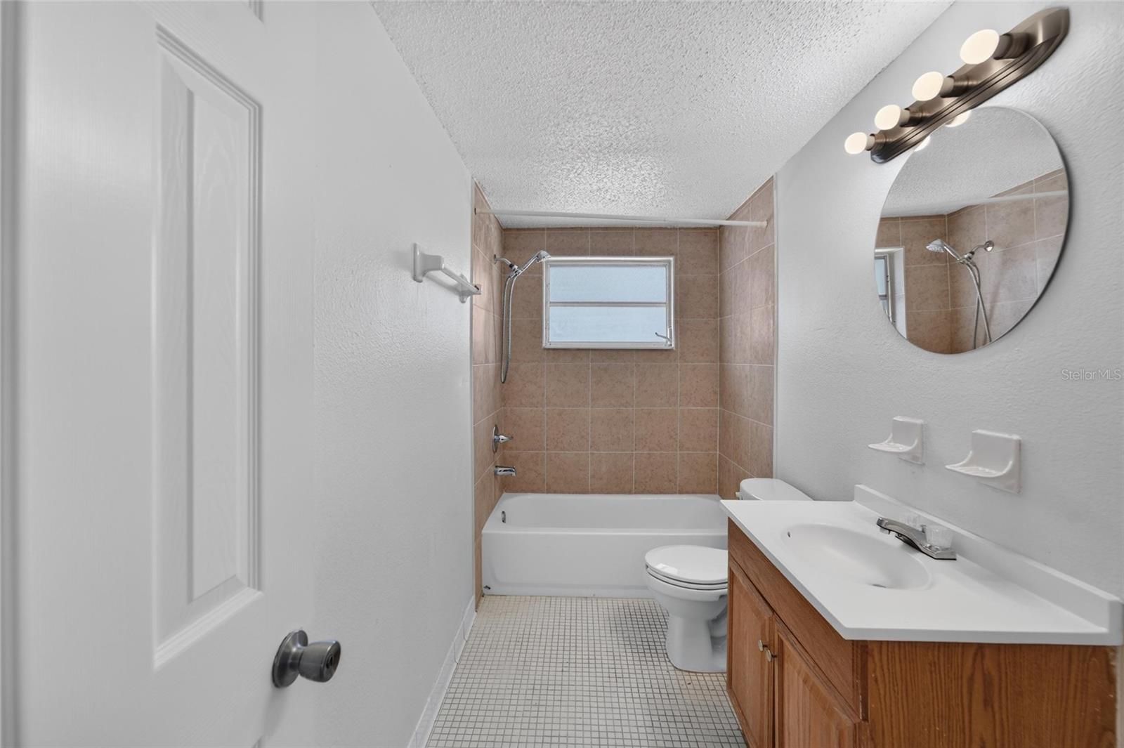 BAY CREST PARK UNIT 01 - Residential