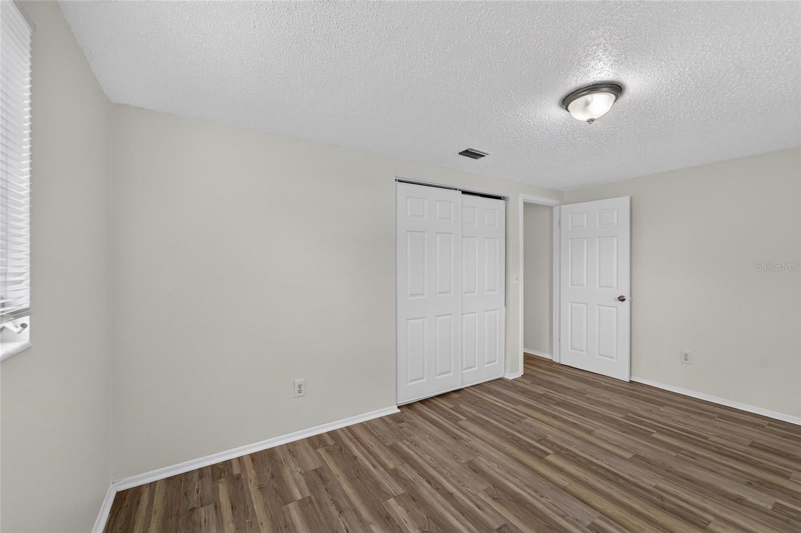 BAY CREST PARK UNIT 01 - Residential