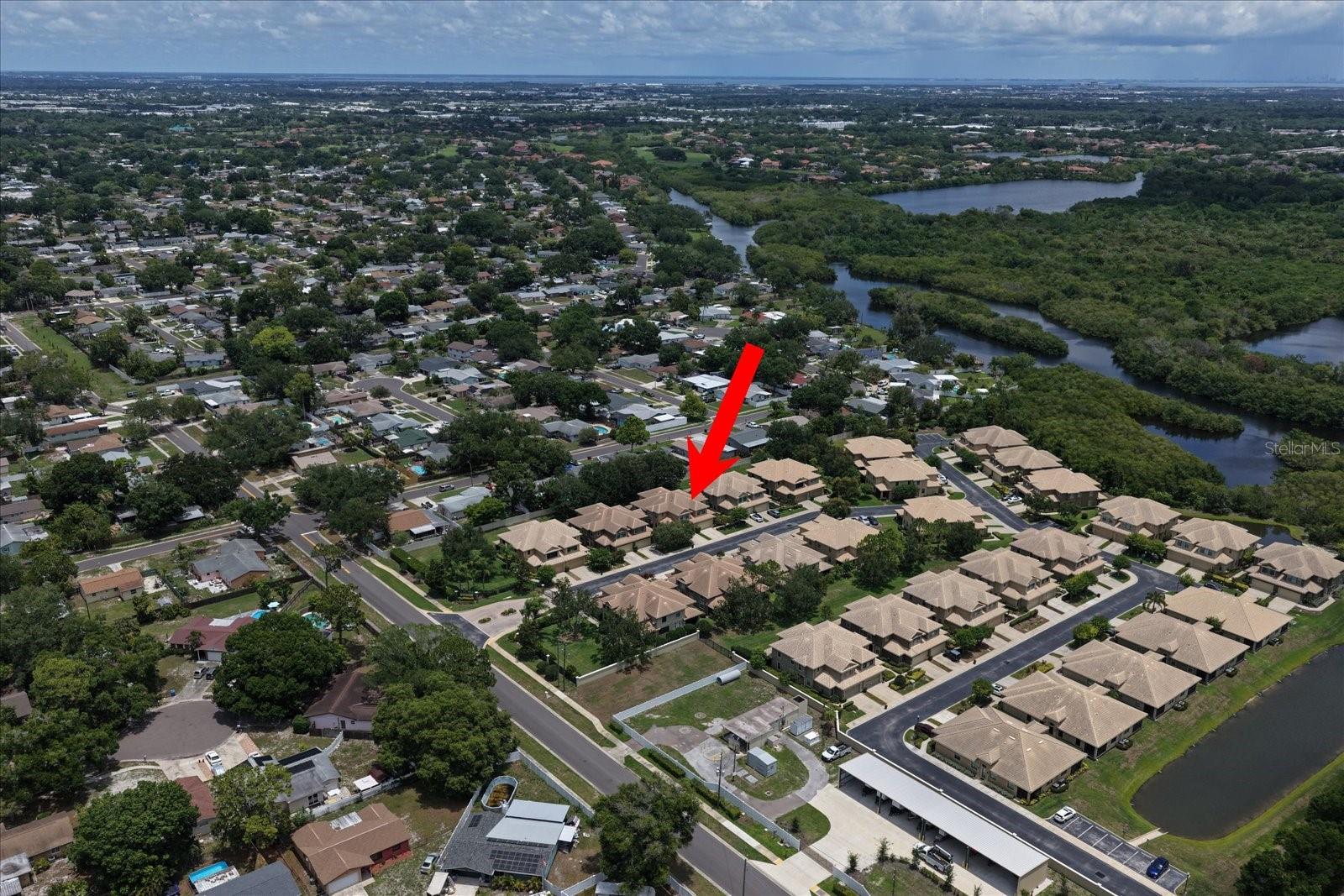 HIDDEN BAYOU TWNHMS - Residential