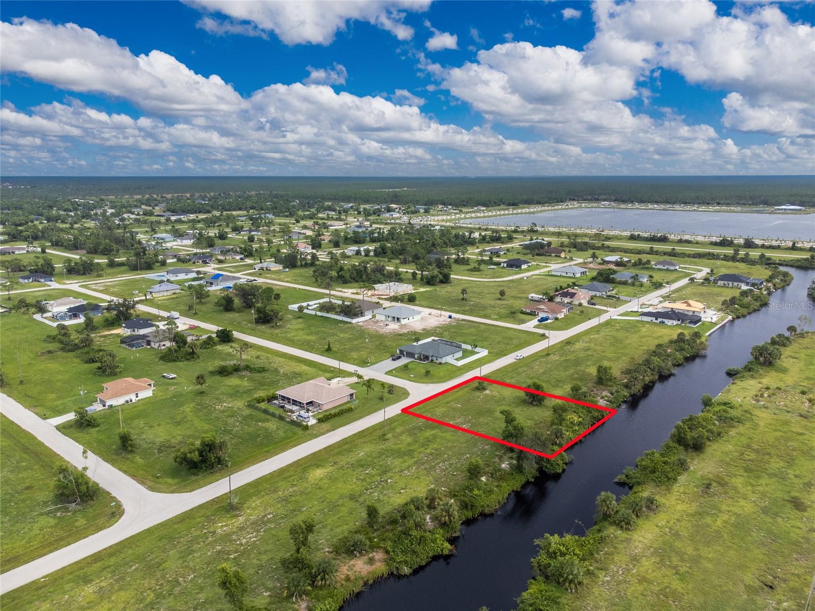 CAPE CORAL - Land