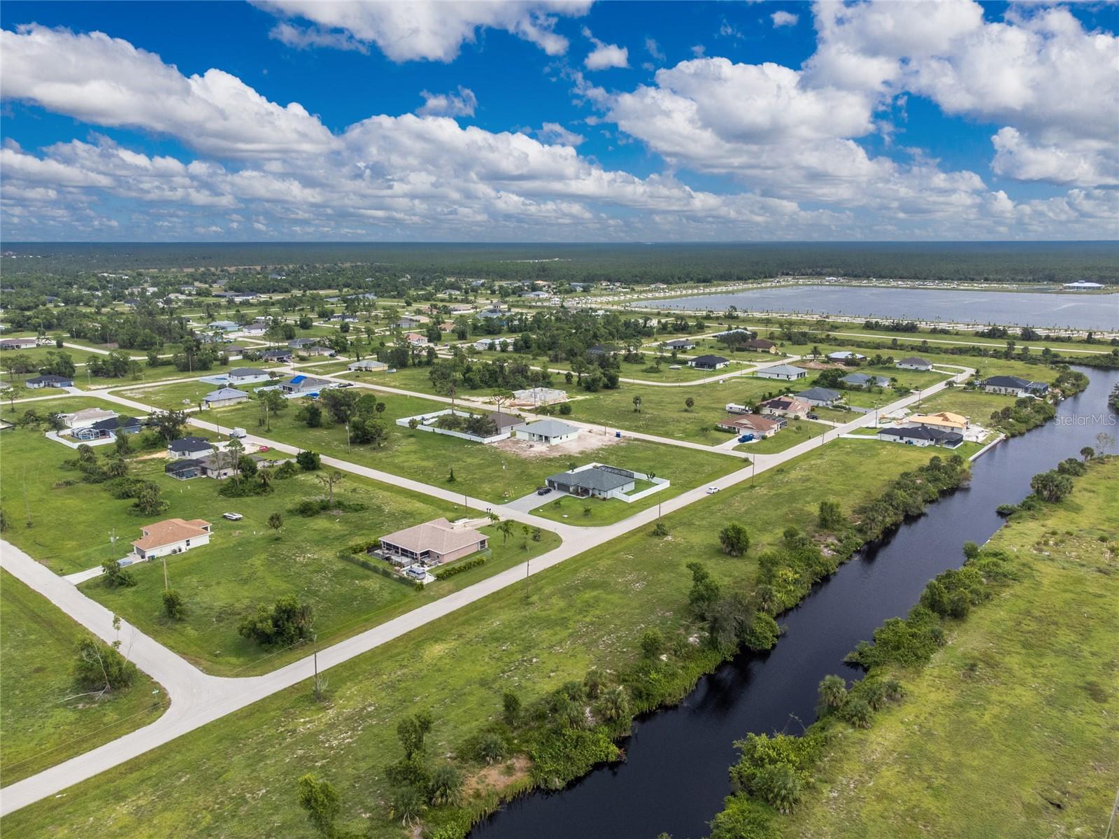 CAPE CORAL - Land