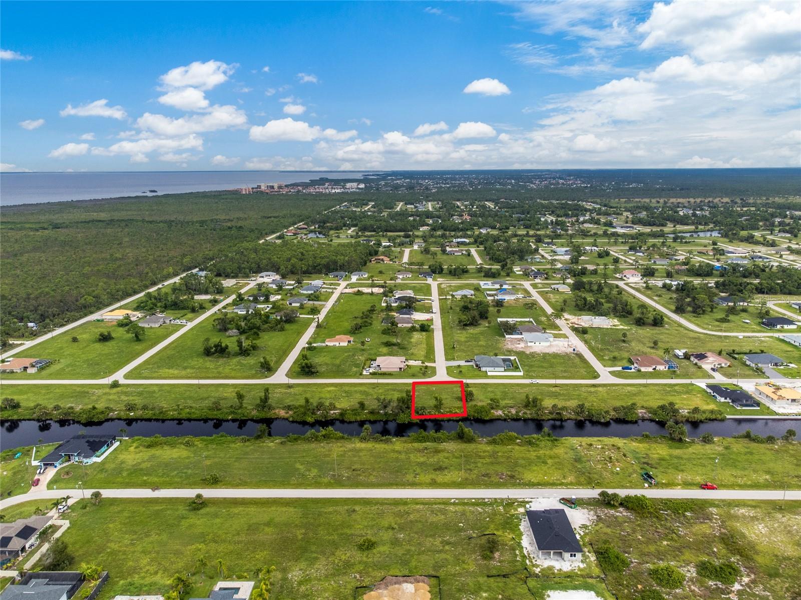 CAPE CORAL - Land