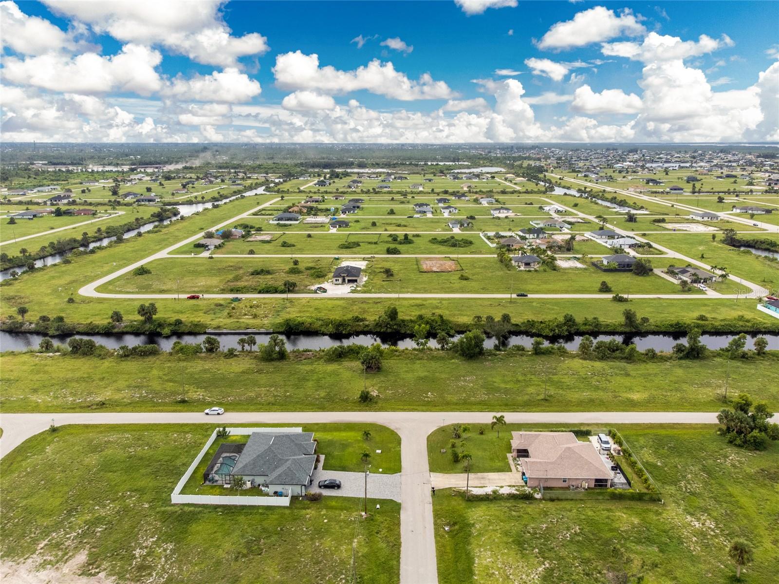CAPE CORAL - Land
