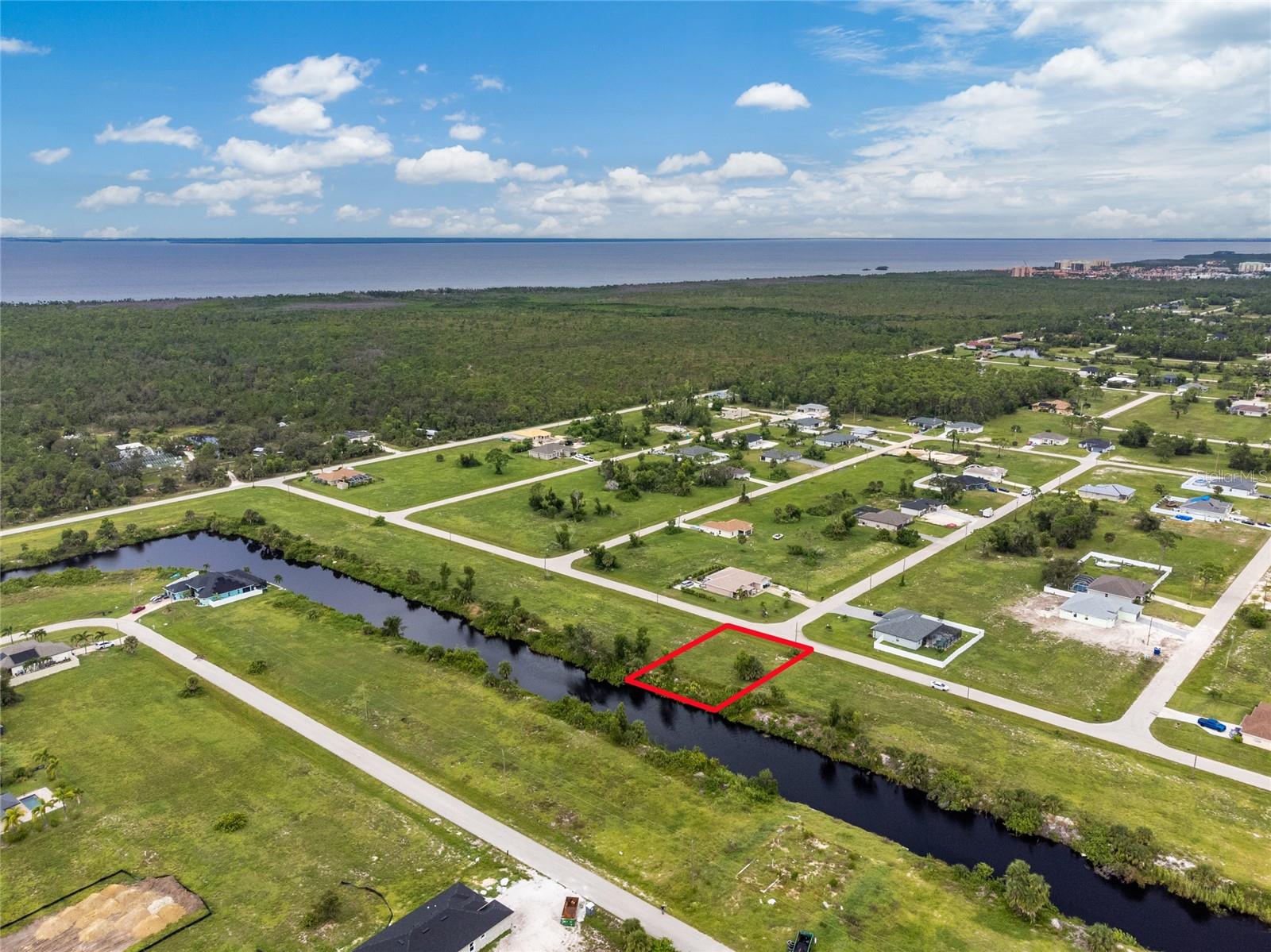 CAPE CORAL - Land
