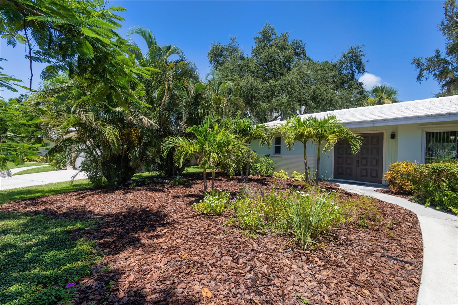 VILLAGE GREEN CLUB ESTATES - Residential