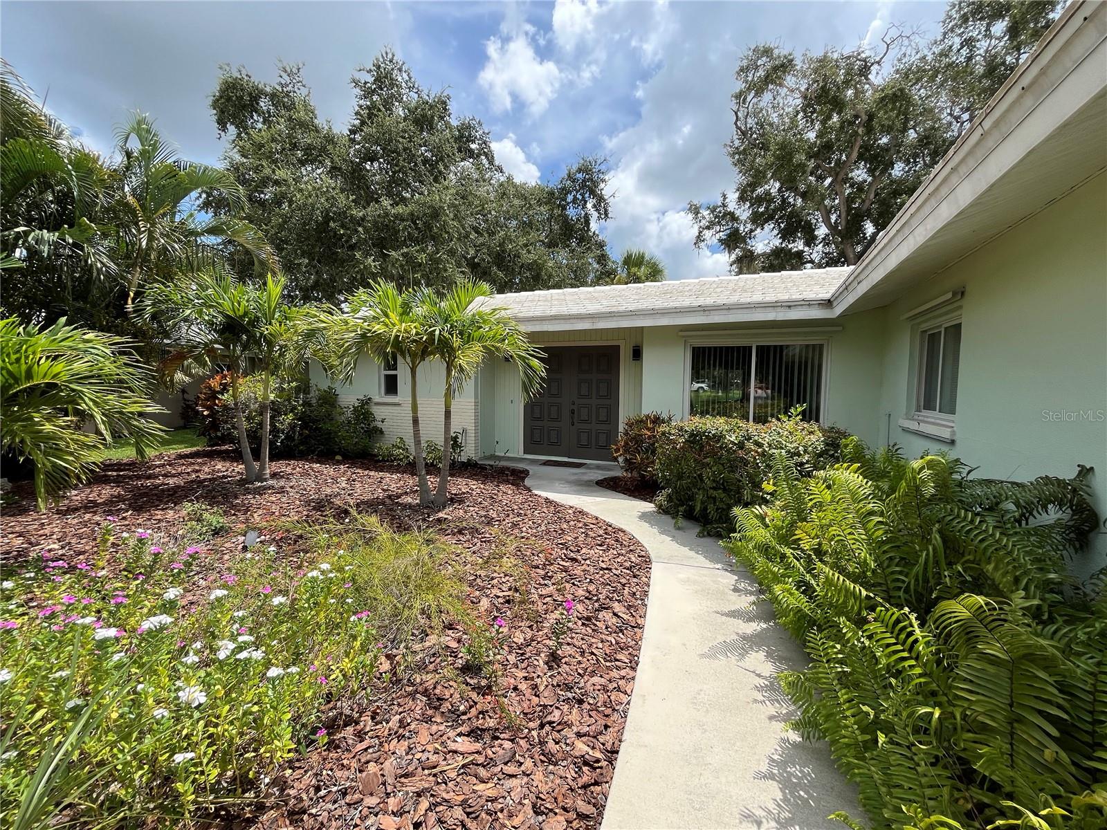 VILLAGE GREEN CLUB ESTATES - Residential