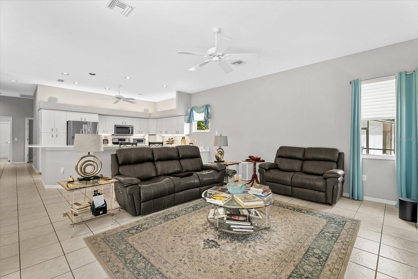 VENICE GOLF & COUNTRY CLUB - Residential