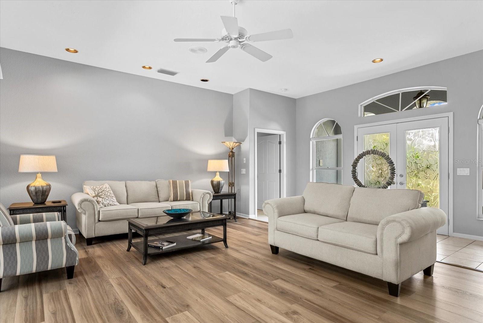 VENICE GOLF & COUNTRY CLUB - Residential