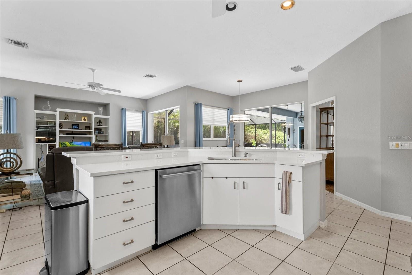 VENICE GOLF & COUNTRY CLUB - Residential
