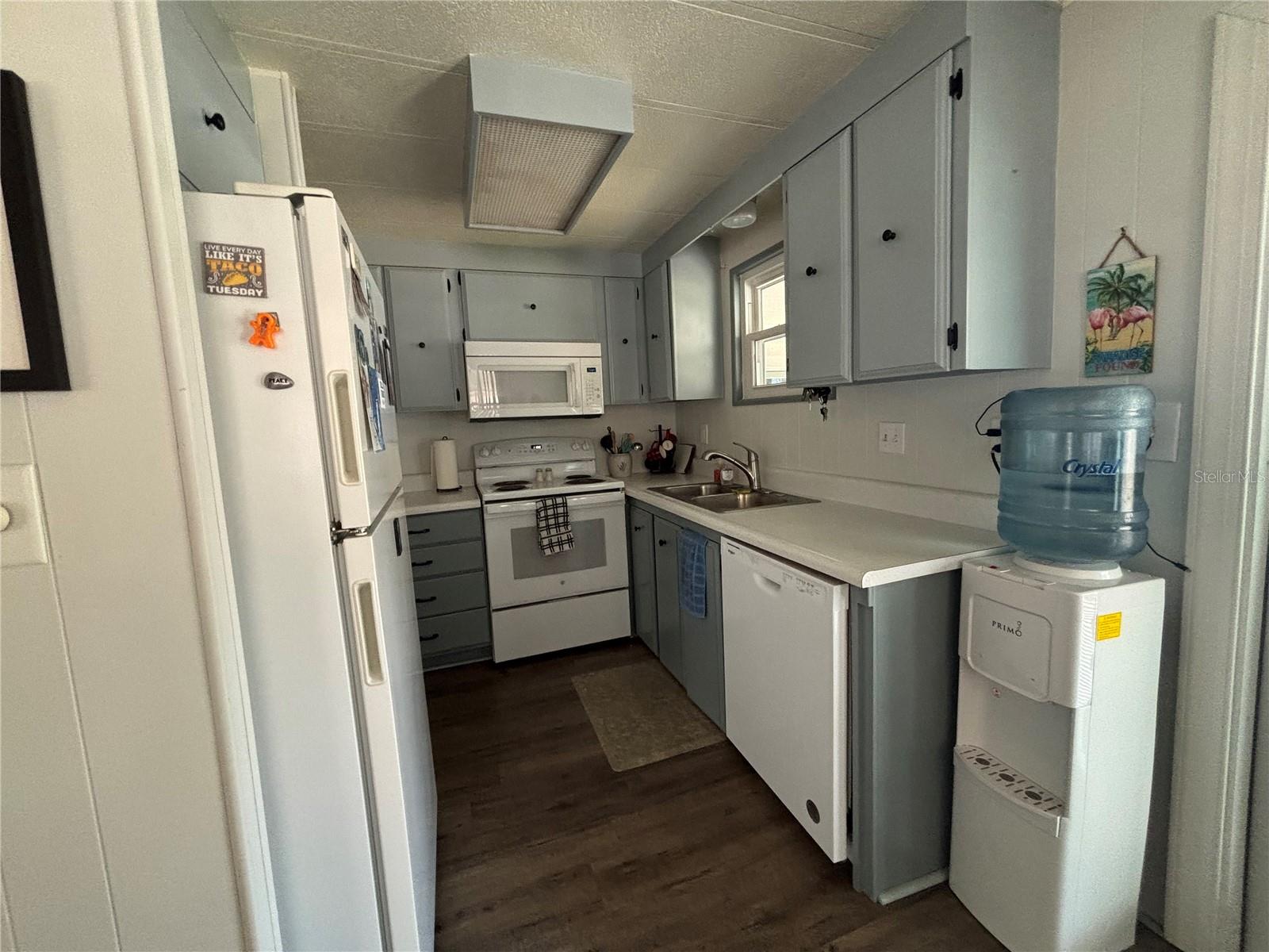 ZELLWOOD STATION - Residential