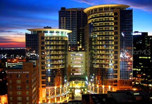 SOLAIRE/PLAZA CONDO - Residential