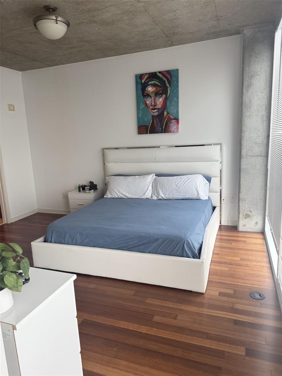 SOLAIRE/PLAZA CONDO - Residential